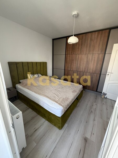 Apartament de 3 camere, luminos, vedere deschisa !!